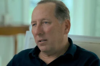 Justiça britânica barra temporariamente venda de ações da SAF do Botafogo por pedido de John Textor