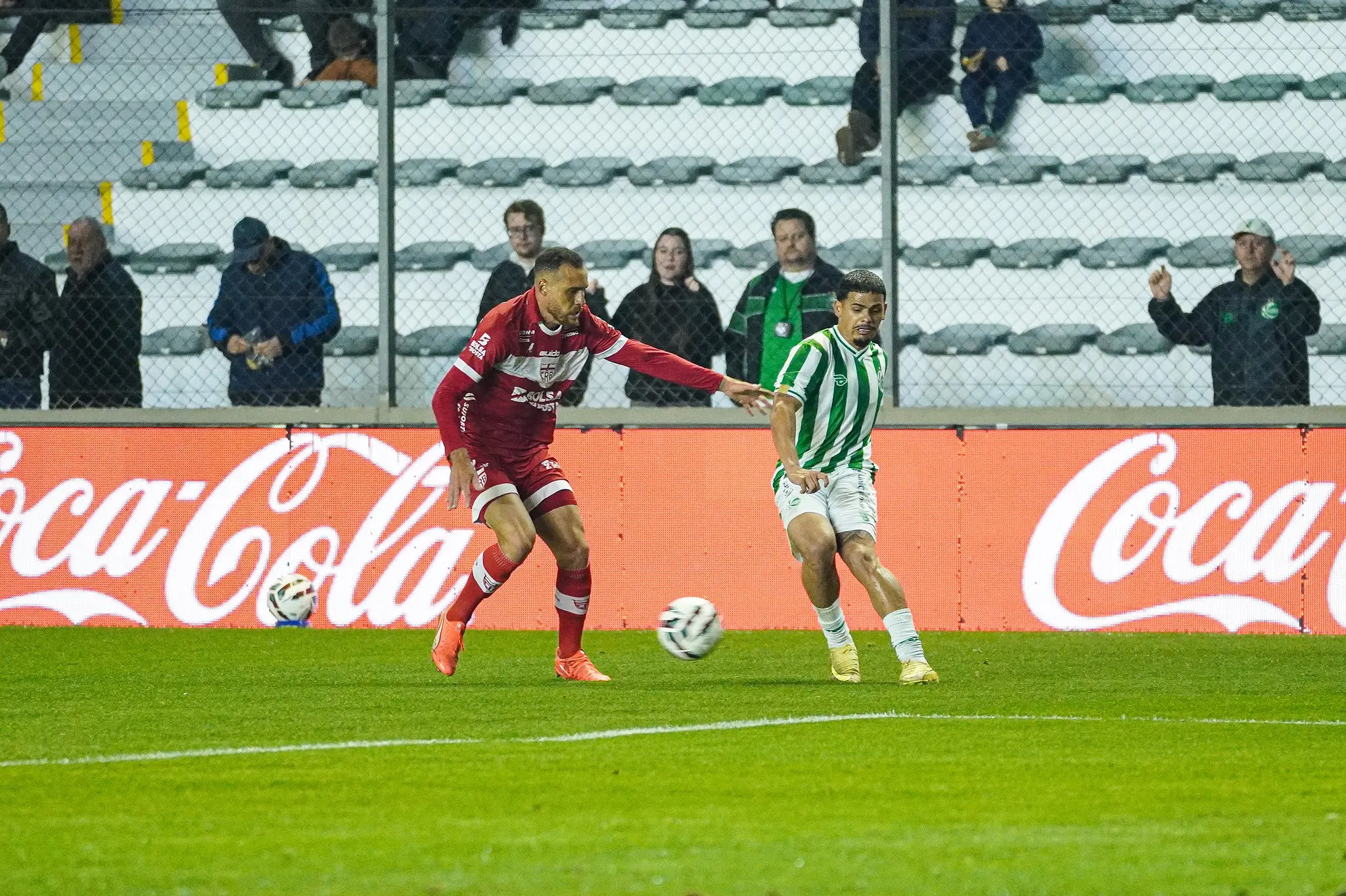 Juventude bate o CRB por 2 a 1 e dispara na ponta da Série B com 45 pontos