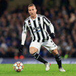 Juventus rescinde contrato de Arthur e volante busca novo destino no mercado da bola