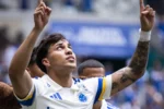 Kaio Jorge brilha na vitória do Cruzeiro e dedica gol especial no dia dos pais