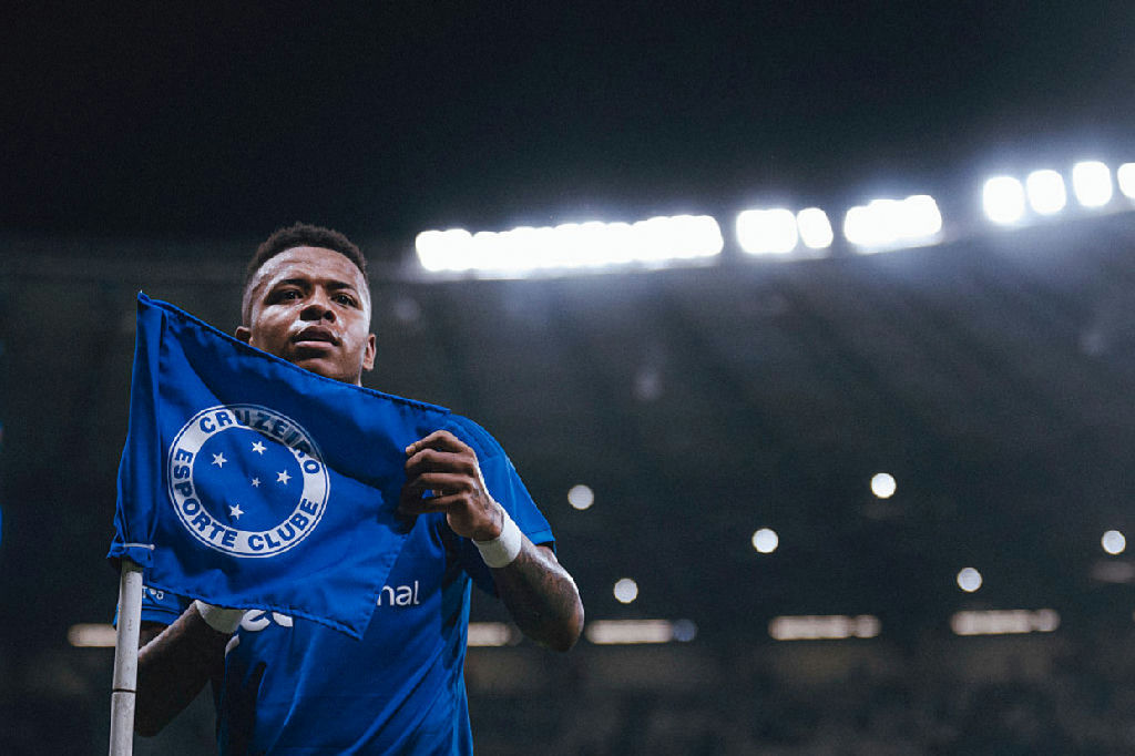 Keny Arroyo supera expectativas e assume protagonismo no ataque do Cruzeiro
