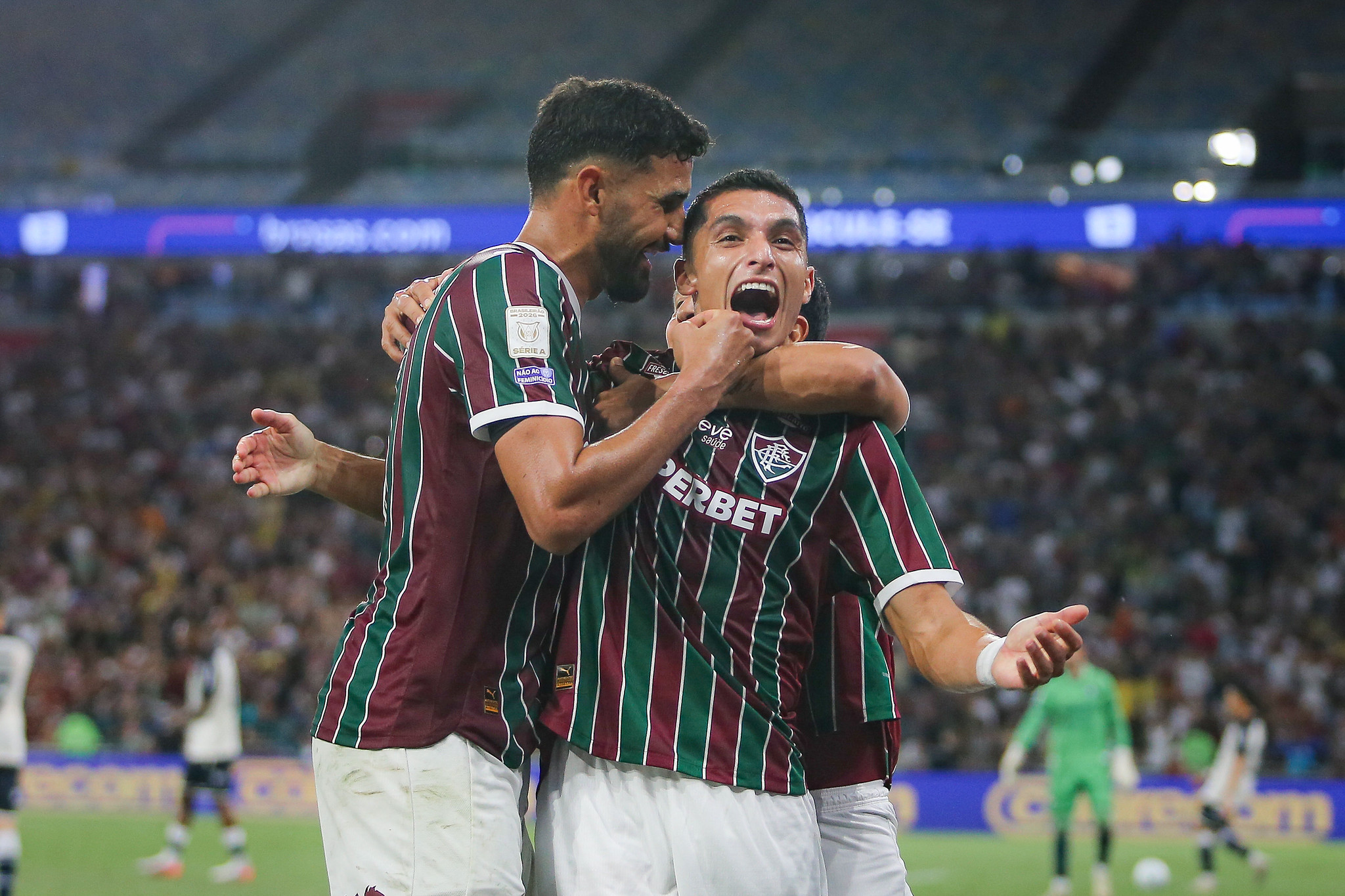 Kevin Serna entra para o grupo de maiores artilheiros saindo do banco no Fluminense