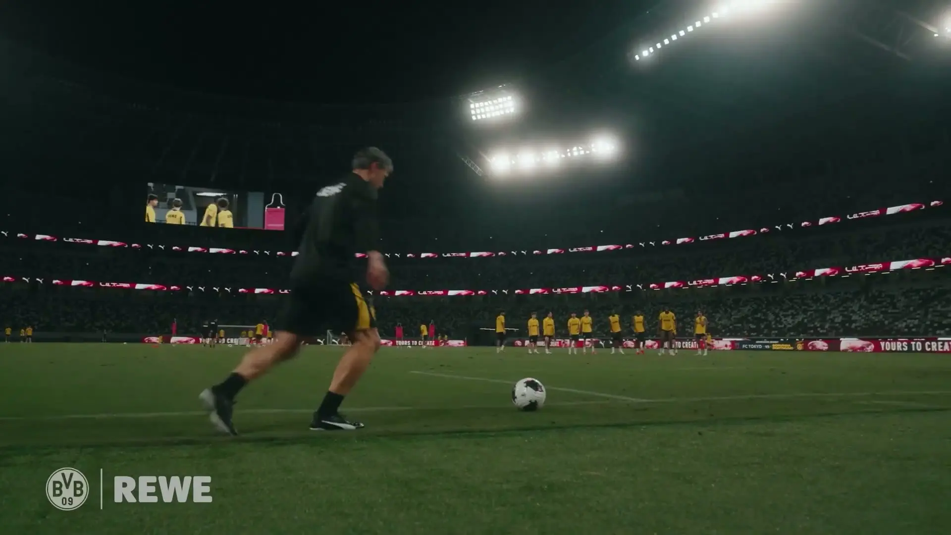 Kovač ajusta pontaria do Borussia Dortmund em treino aberto em Tóquio