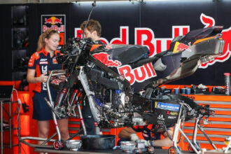 KTM realiza reparos cruciais em motores da Motogp para impulsionar desempenho
