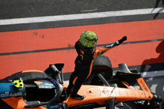 Lando Norris questiona prioridades comerciais da Fórmula 1 e critica novos regulamentos
