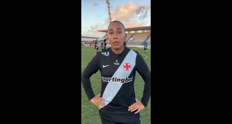 Layza Brum celebra atuação decisiva em vitória do Vasco no futebol feminino