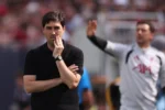 Leeds United derrota Liverpool por 4 a 2 em Chicago e encerra invencibilidade de Iraola