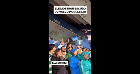 Leila Pereira reage com sorriso ao ser surpreendida por escudo do Vasco em estádio