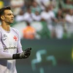 Léo Jardim analisa revés do Vasco diante do Palmeiras no Brasileirão