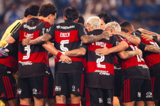 Leonardo Jardim aponta falhas e cobra maturidade do Flamengo após revés para o Cruzeiro