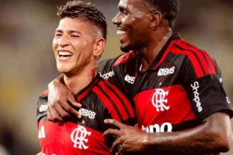 Leonardo Jardim critica desempenho de Carrascal após derrota do Flamengo