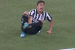 Lesão de Jordan Barrera gera apreensão no Botafogo após jogo contra Fluminense