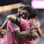 Lionel Messi brilha com dois gols e assistência em vitória do Inter Miami