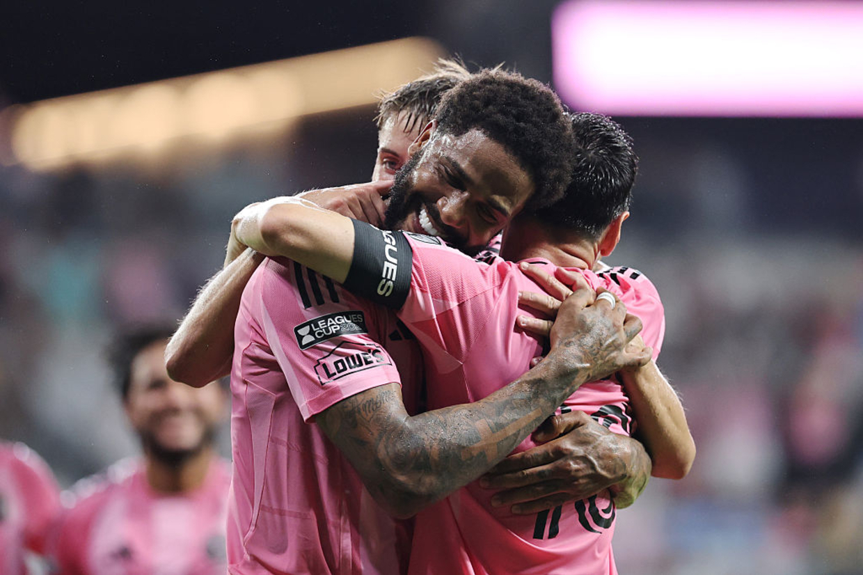 Lionel Messi brilha com dois gols e assistência em vitória do Inter Miami