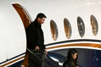 Lionel Messi retorna à Argentina para o funeral de seu pai, Jorge Messi