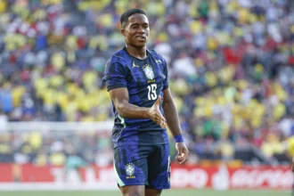 Liverpool planeja oferta milionária para contratar o atacante Endrick