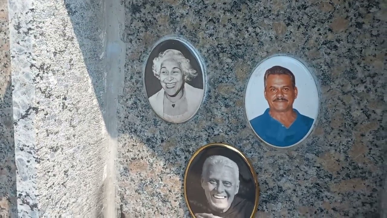 Localização do túmulo de Roberto Dinamite é revelada em registro recente