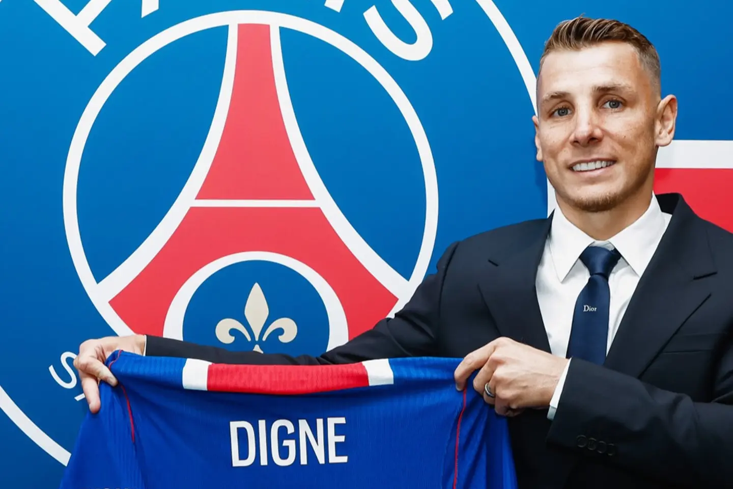 Lucas Digne retorna ao Paris Saint-germain após 11 anos de trajetória europeia
