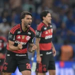Lucas Paquetá marca em retorno ao Flamengo pela Libertadores