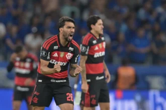 Lucas Paquetá marca em retorno ao Flamengo pela Libertadores