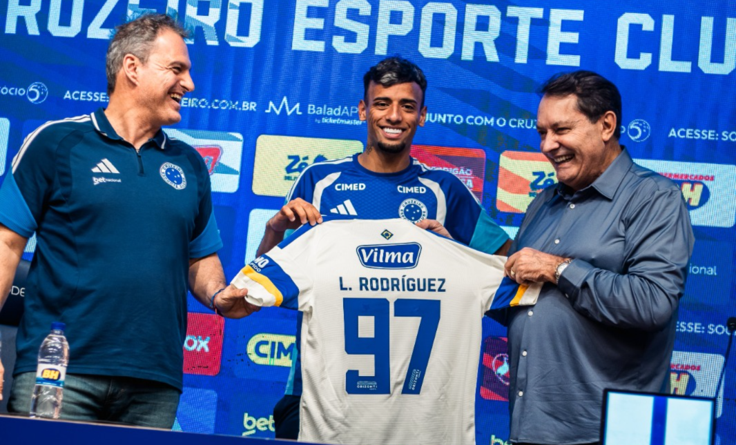 Lucho Rodríguez celebra retorno ao futebol brasileiro e reforça elenco do Cruzeiro