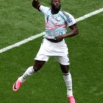 Lukaku deixa o Napoli e reforça o Fenerbahçe em busca de novos ares