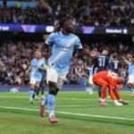 Manchester City garante permanência do atacante belga Jeremy Doku até junho de 2031