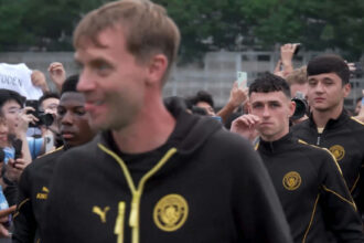 Manchester City revela novo uniforme reserva em cenário icônico de Hong Kong