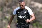 Marçal enfrenta julgamento no STJD após expulsão em clássico