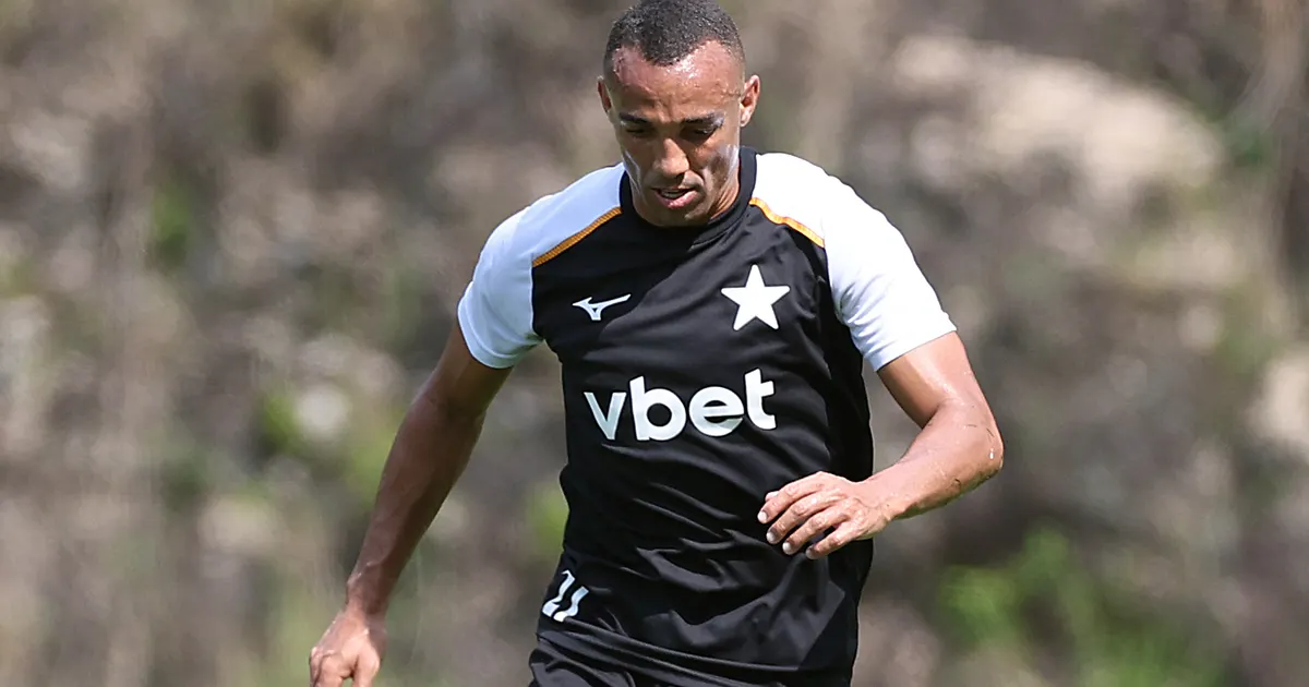 Marçal enfrenta julgamento no STJD após expulsão em clássico