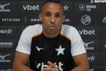 Marçal reforça união do Botafogo em Salvador e projeta virada na Sul-americana