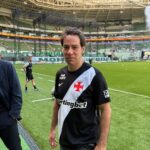 Marcos Lamacchia marca presença em jogo do Vasco e movimenta bastidores da SAF