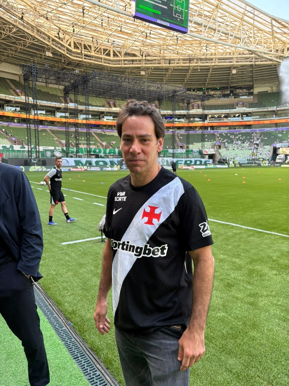 Marcos Lamacchia marca presença em jogo do Vasco e movimenta bastidores da SAF