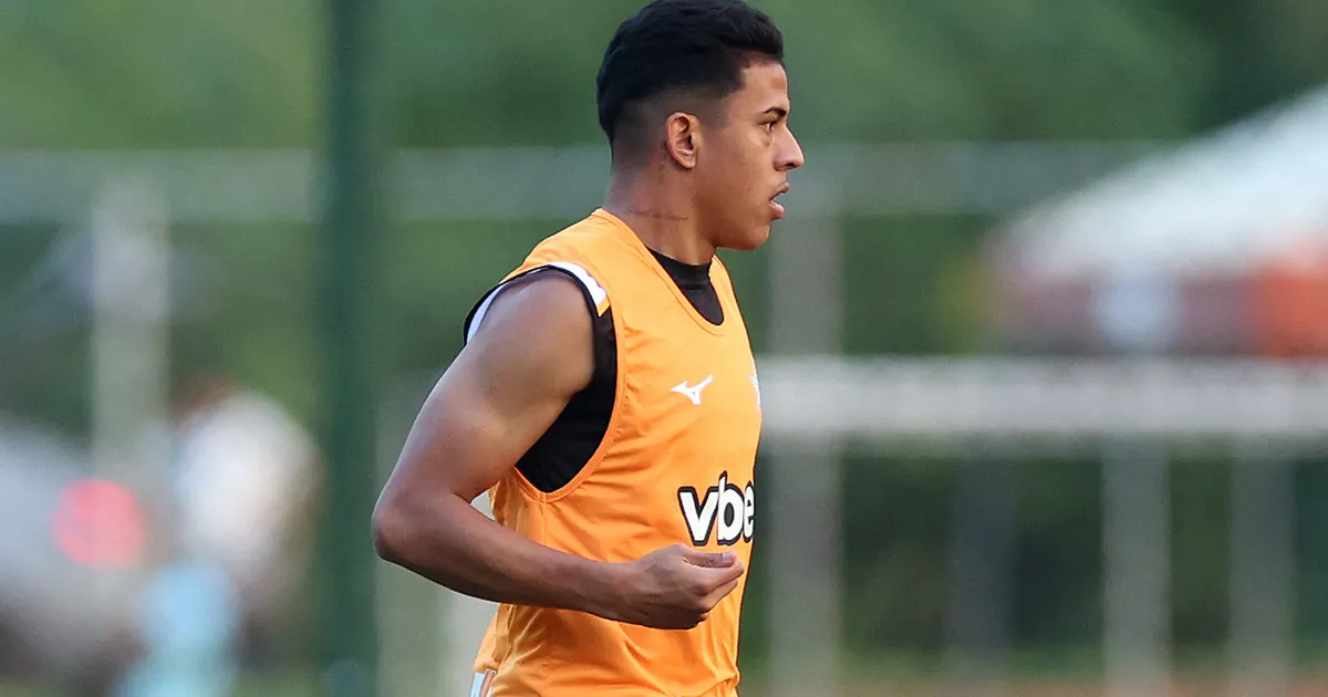 Matheus Martins mantém futuro em aberto após negociações com Dínamo Moscou