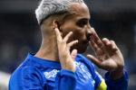 Matheus Pereira lidera virada do Cruzeiro sobre o Flamengo no Mineirão