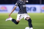 Matheuzinho detalha foco do Corinthians em meio a salários atrasados