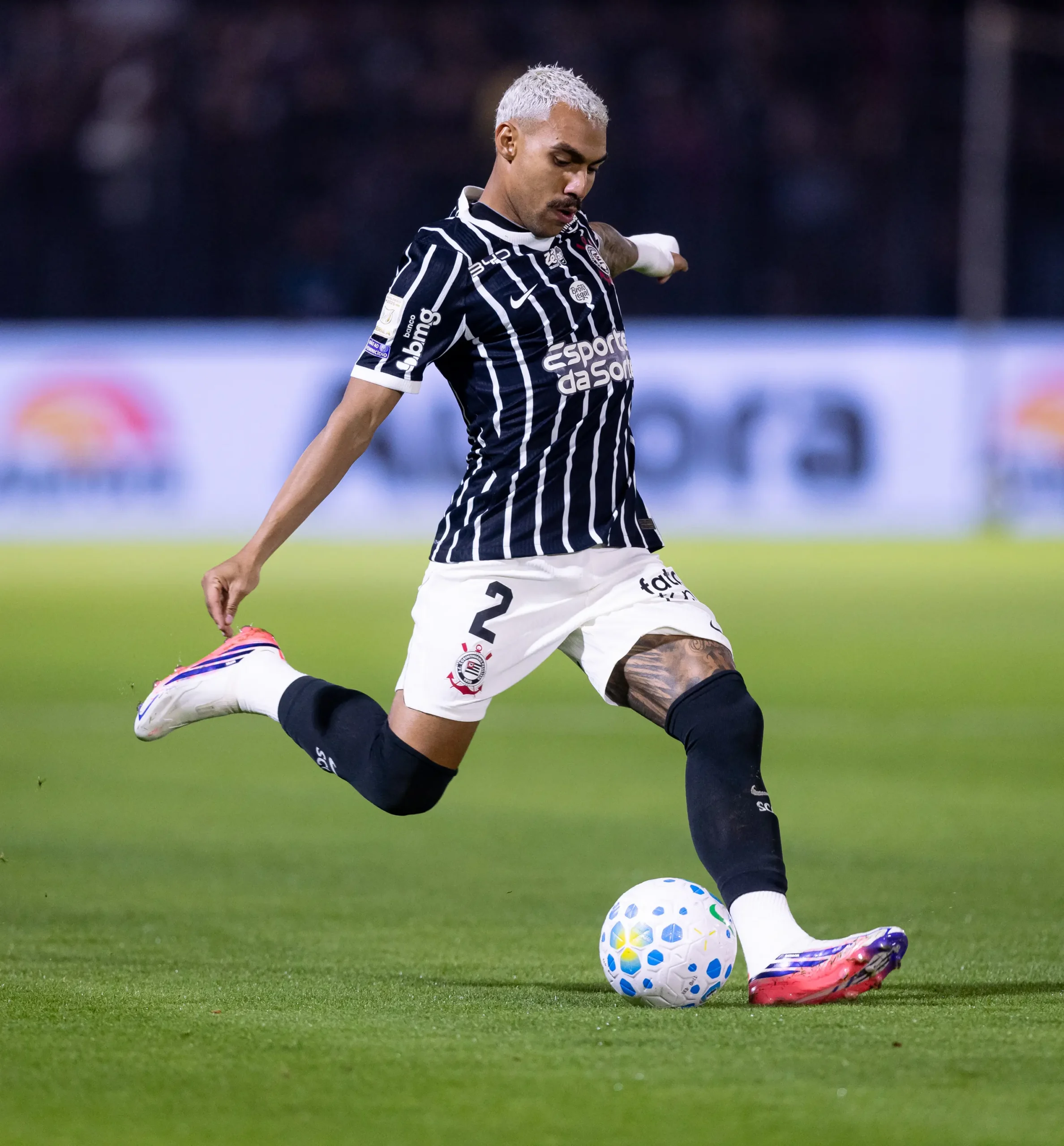 Matheuzinho detalha foco do Corinthians em meio a salários atrasados