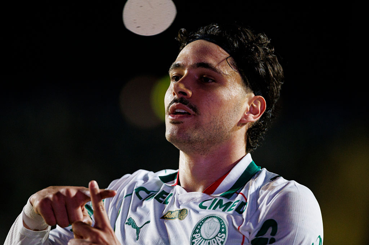 Maurício assume protagonismo no Palmeiras e lidera artilharia brasileira pós-Copa