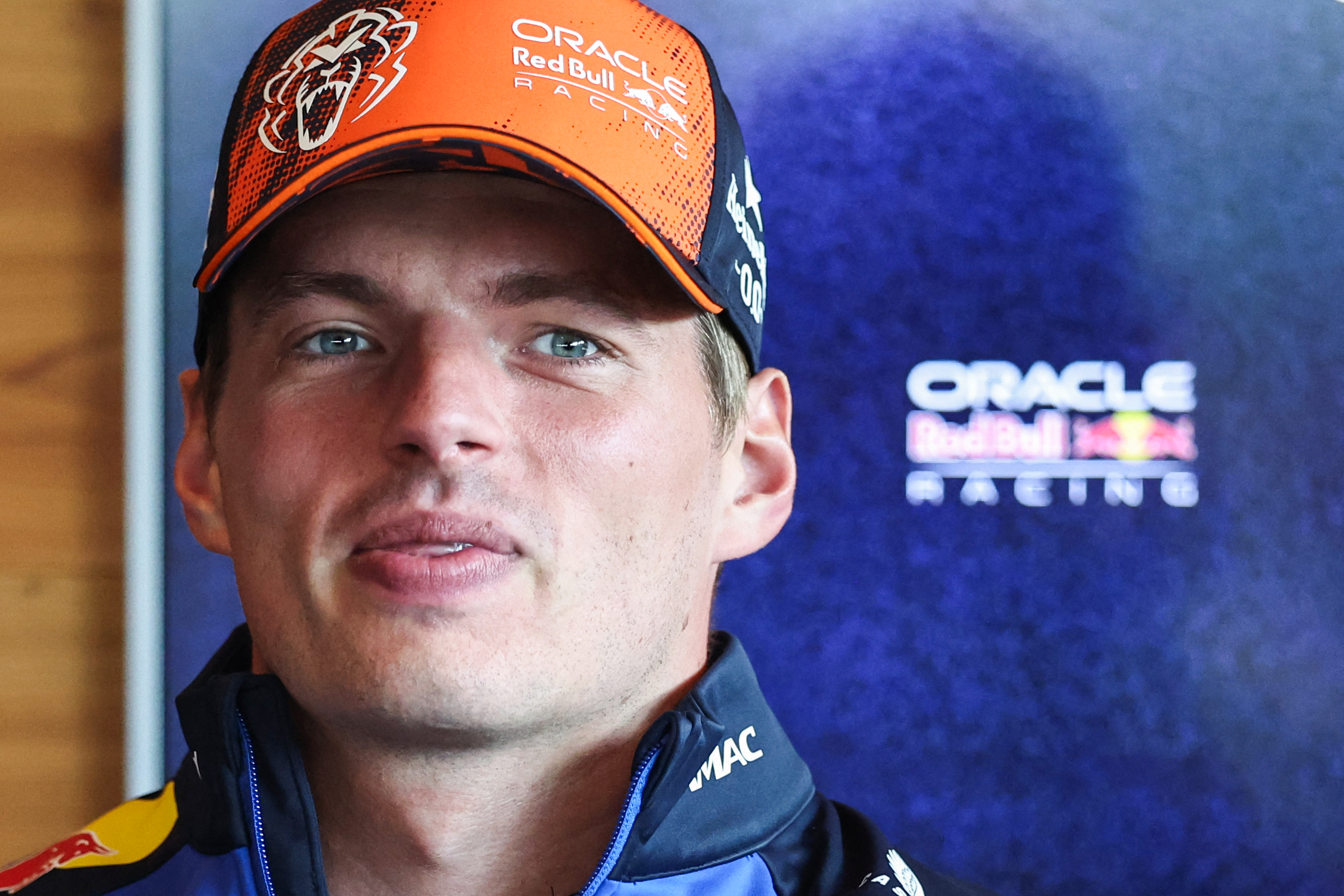 Max Verstappen renova com a Red Bull até 2030 e encerra especulações sobre futuro