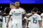 Mbappé brilha com hat-trick em goleada do Real Madrid sobre a Real Sociedad