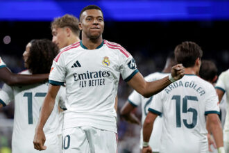 Mbappé brilha com hat-trick em goleada do Real Madrid sobre a Real Sociedad