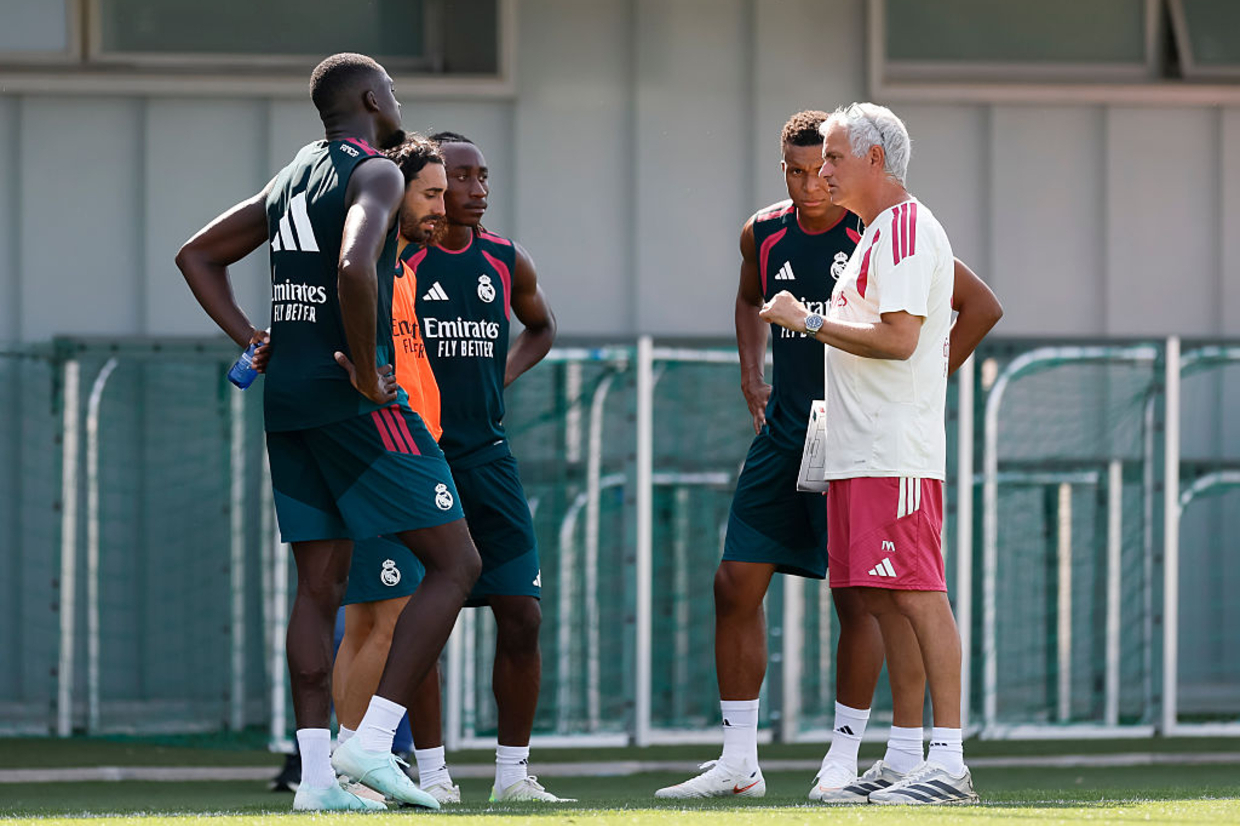 Mbappé destaca a mentalidade vencedora de José Mourinho no Real Madrid