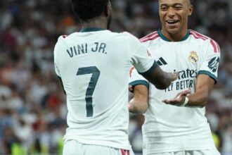 Mbappé e Vini Jr comandam goleada do Real Madrid no Santiago Bernabéu