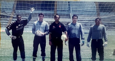 Memória vascaína: Azul relembra bastidores da preparação de goleiros em 1997