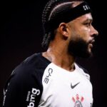 Memphis Depay atrai interesse de gigantes brasileiros após saída do Corinthians