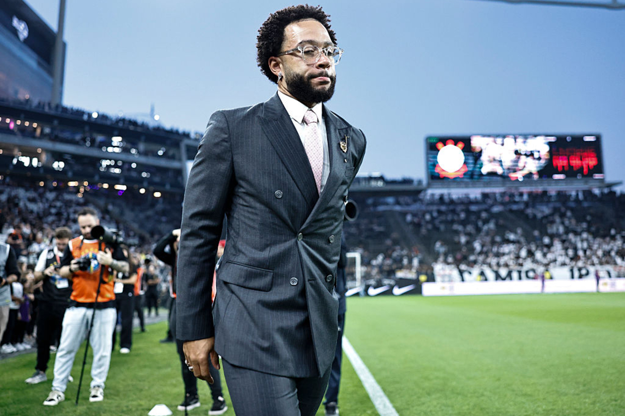 Memphis Depay avança para permanência no Corinthians após aval do conselho