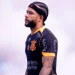 Memphis Depay critica Corinthians após cancelamento de renovação contratual