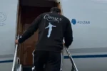 Memphis Depay desembarca no Brasil para definir futuro e renovação com o Corinthians