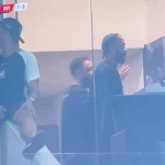 Memphis Depay marca presença na Neo Química Arena em meio a impasse contratual com o Corinthians