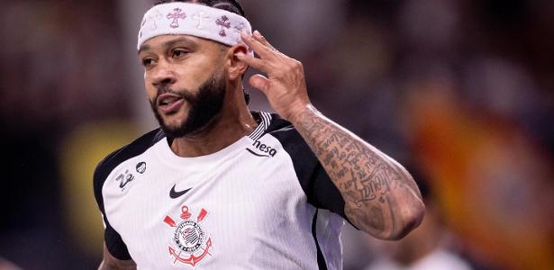 Memphis Depay rompe com Corinthians e denuncia descumprimento de acordo contratual